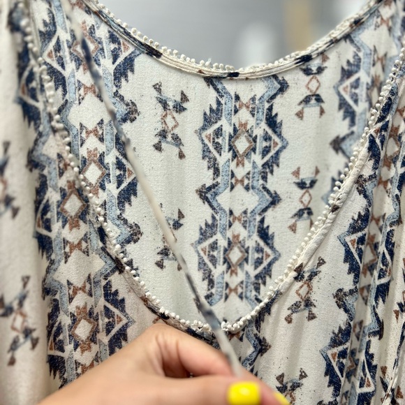 Forever 21 Romper Stretch Waist Short Sleeve Cut Out Shoulder Open Back M White - Picture 8 of 9